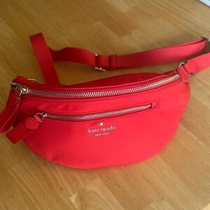 Kate Spade Chelsea Belt Bag
Crossbody Sling Fanny Pack Nylon Red
NWT